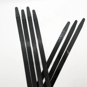 Collier de serrage nylon noir 370x4,8mm
