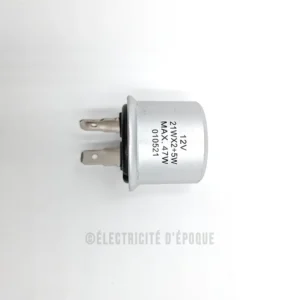 Centrale clignotante 12V 2 répétiteurs de 5W 4 clignotants de 21W. 94W max sans témoin