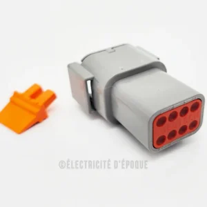 Deutsch femelle 8 voies